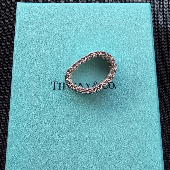 Tiffany & Co. Silver Chain Link Ring - Picture 4 of 6